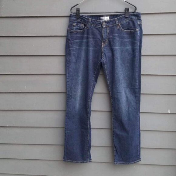 Levi's Signature Mid Rise Straight Jeans Size 14 - Picture 1 of 10